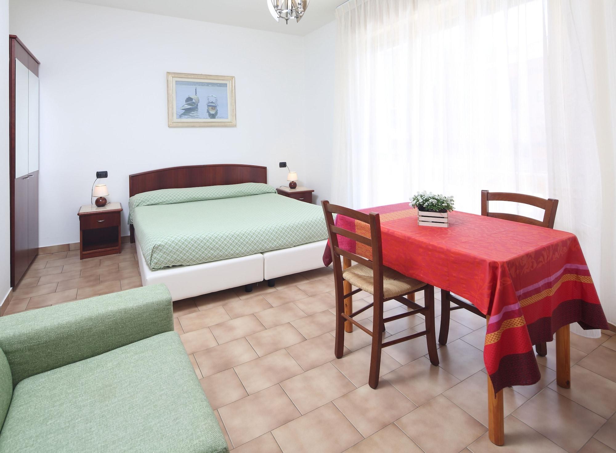 Residence Hotel Kriss 데이바마리나 외부 사진