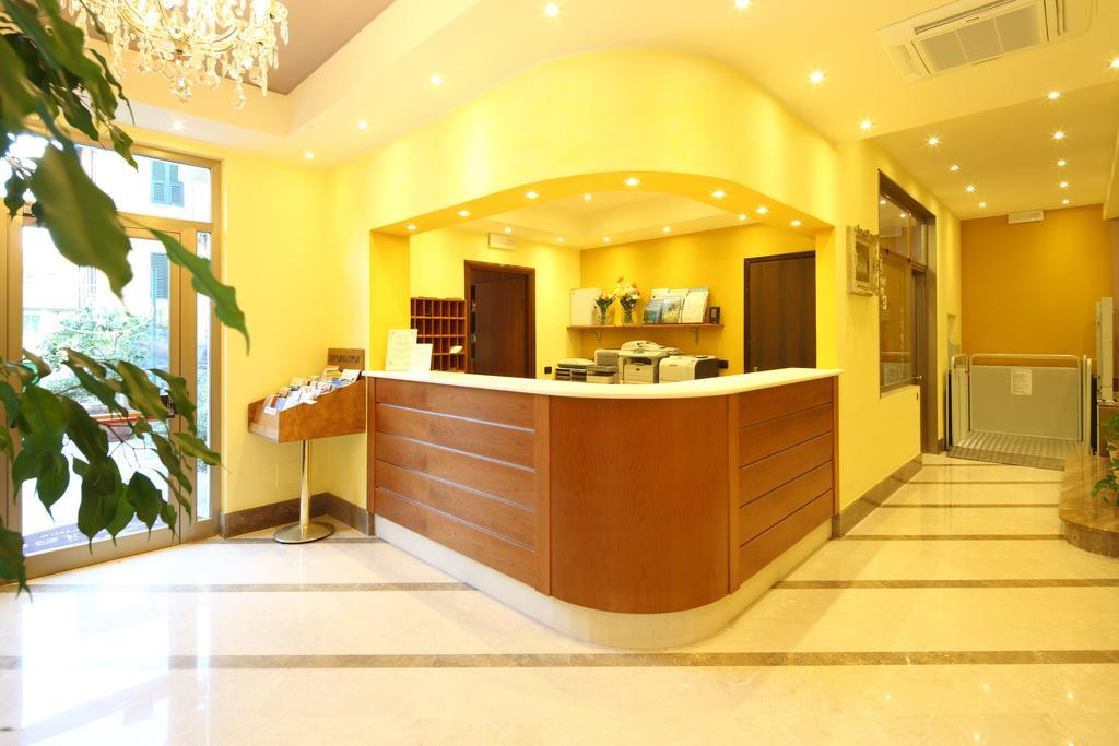 Residence Hotel Kriss 데이바마리나 외부 사진