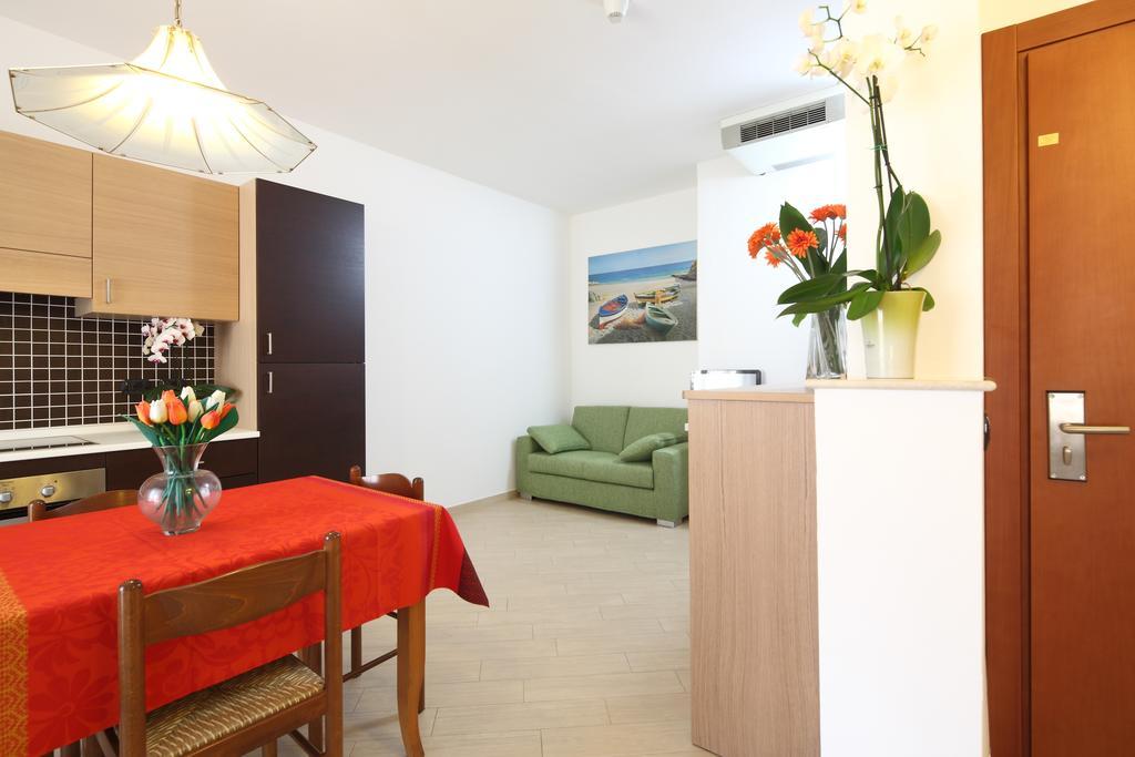 Residence Hotel Kriss 데이바마리나 외부 사진