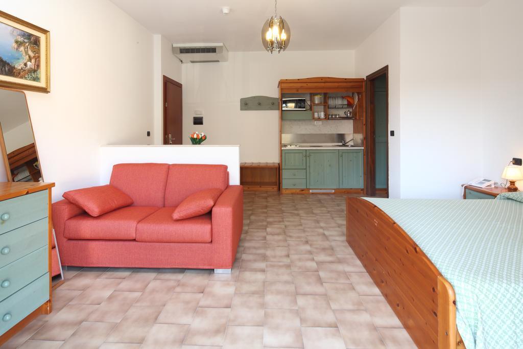 Residence Hotel Kriss 데이바마리나 외부 사진