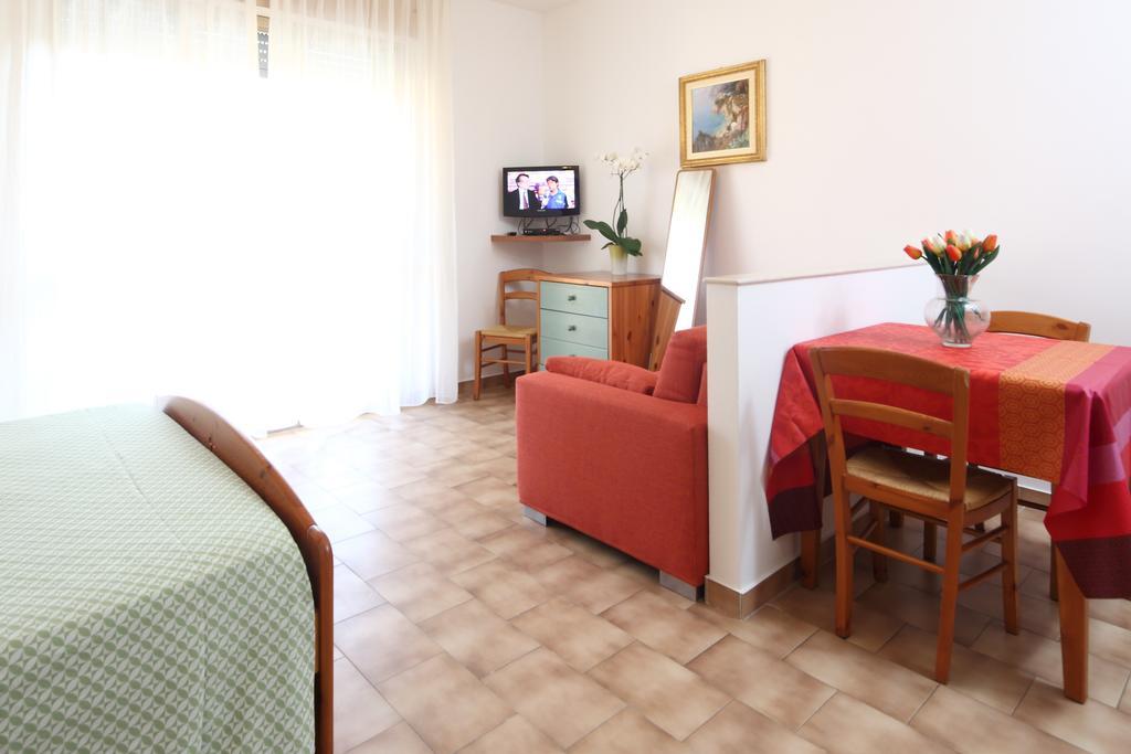 Residence Hotel Kriss 데이바마리나 외부 사진