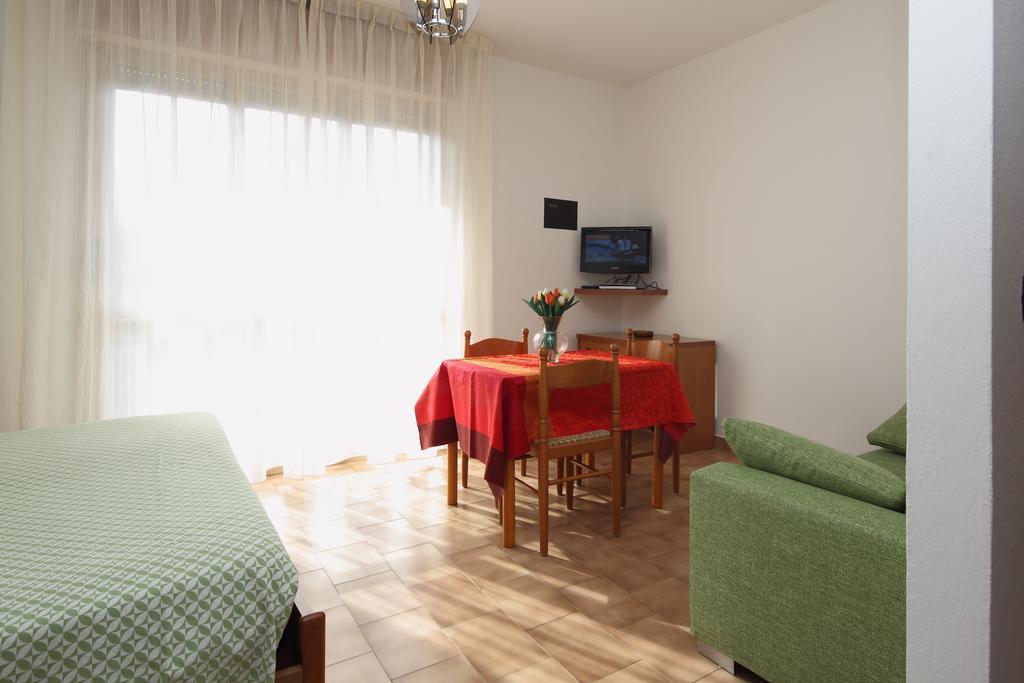 Residence Hotel Kriss 데이바마리나 외부 사진