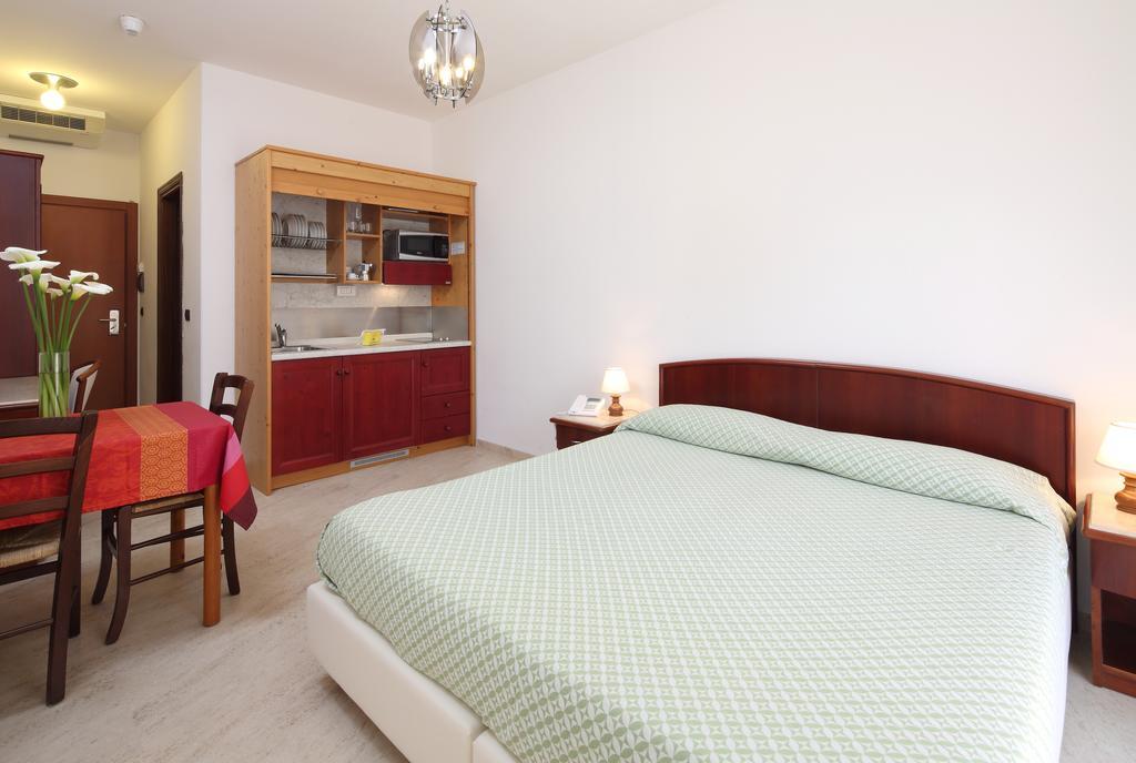 Residence Hotel Kriss 데이바마리나 외부 사진